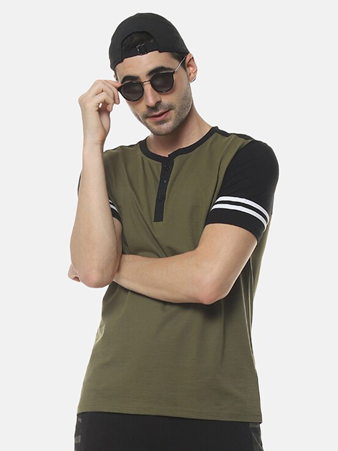 

Campus Sutra Men Olive Green Solid Henley Neck T-shirt