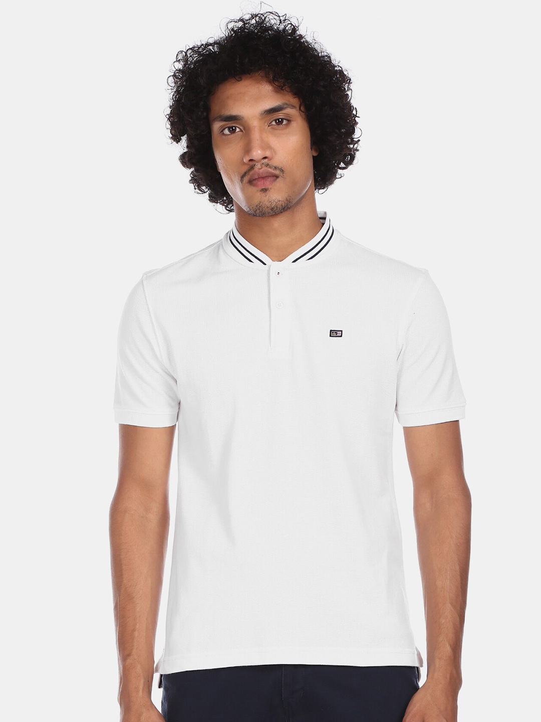 

Arrow Sport Men White Pure Cotton Solid Mandarin Neck T-shirt