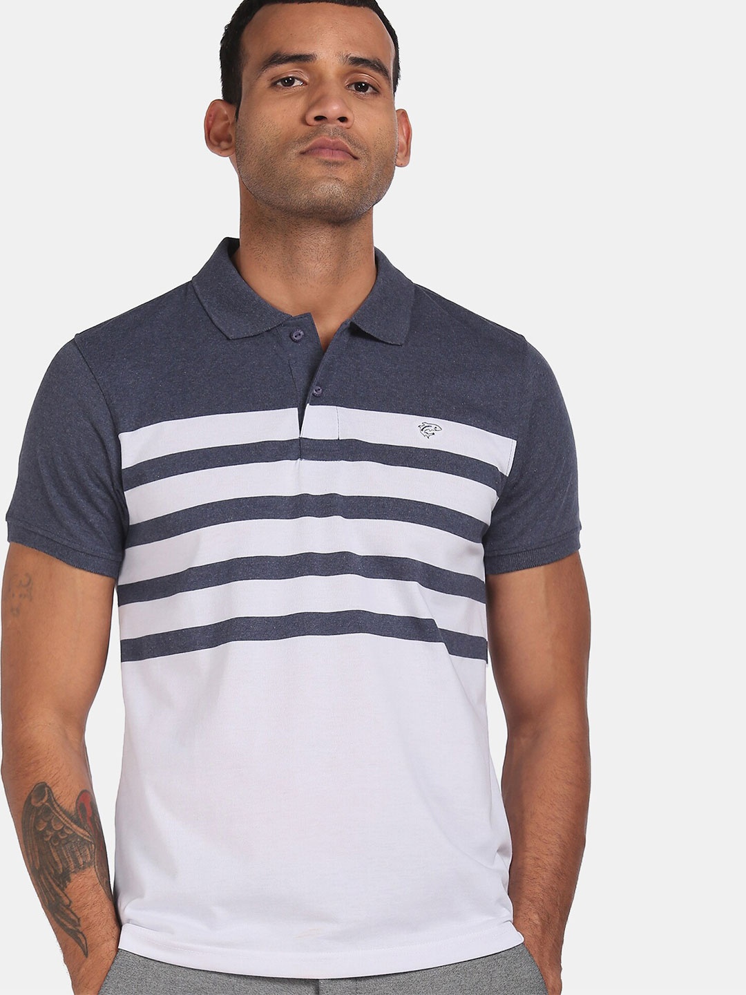 

Ruggers Men White & Navy Blue Striped Polo Collar T-shirt