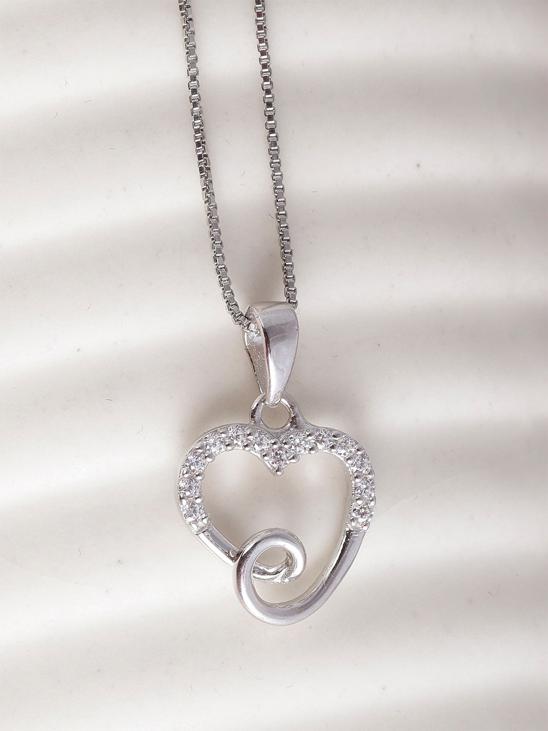 

GIVA 925 Sterling Silver Rhodium Plated Priyanka's Loop Heart Necklace with Link Chain