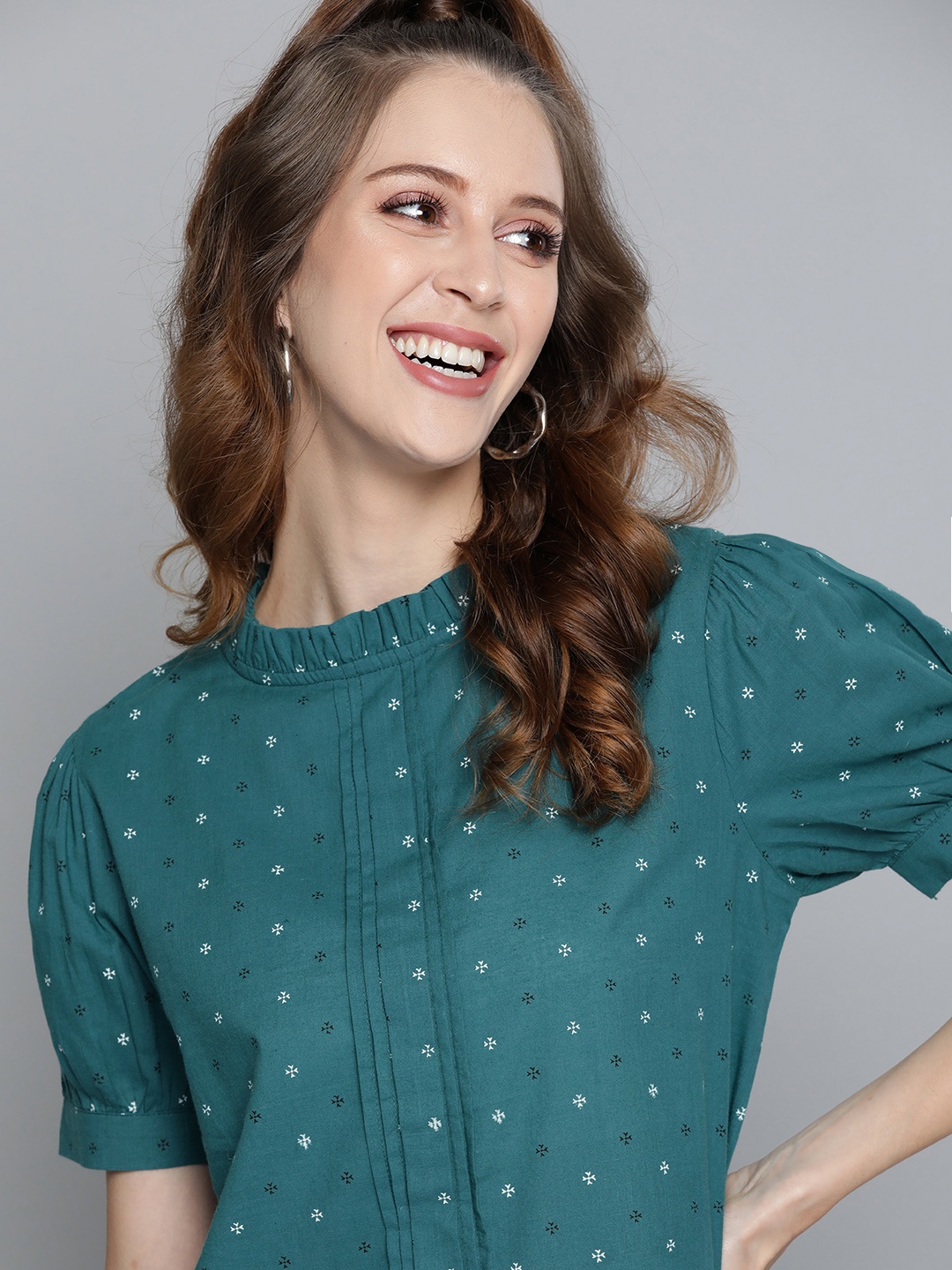 

HERE&NOW Blue & White Geometric Puff Sleeve Pure Cotton Top