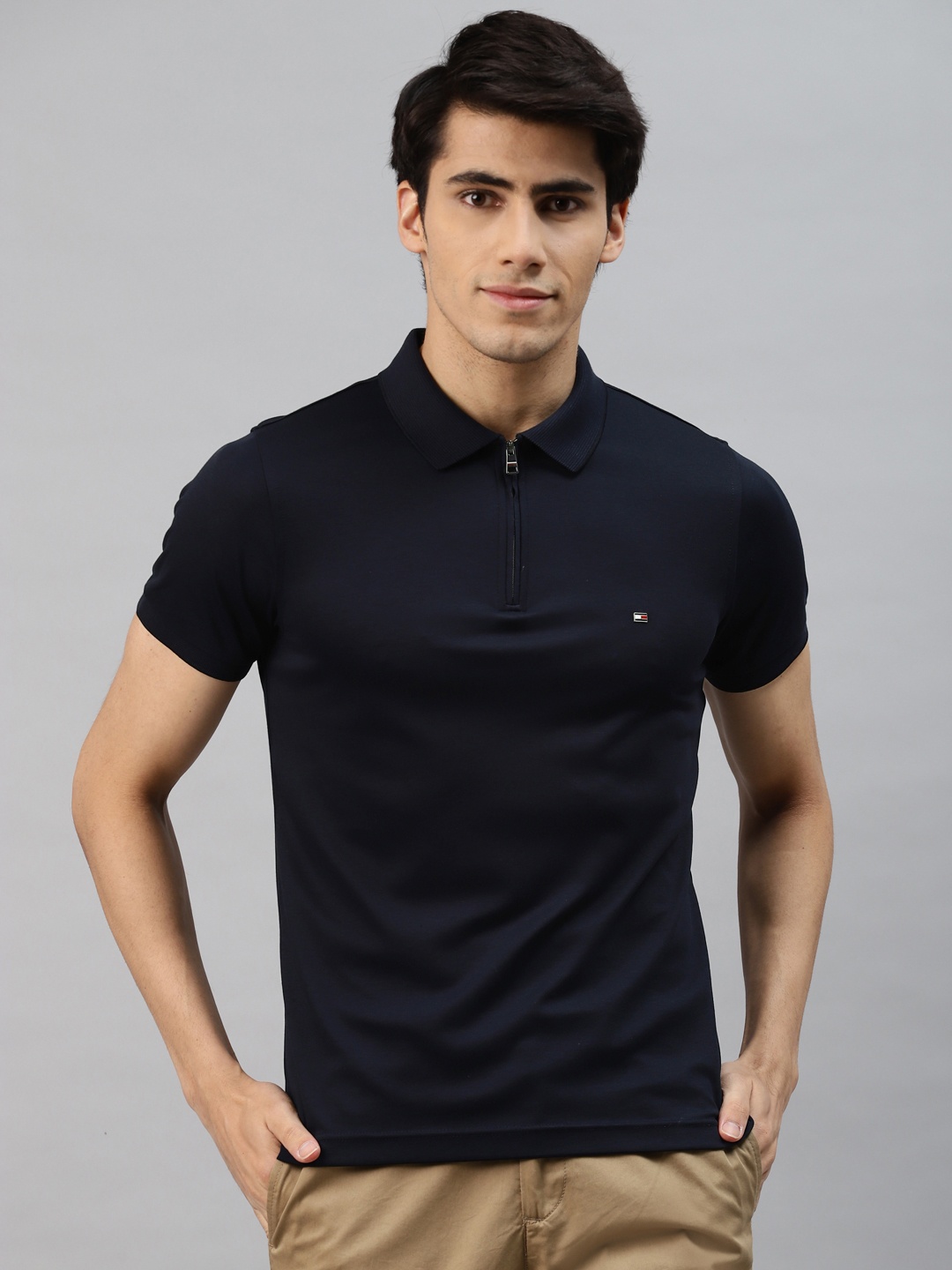 

Tommy Hilfiger Men Navy Blue Pure Cotton Slim Fit Polo Collar Pure Cotton T-shirt