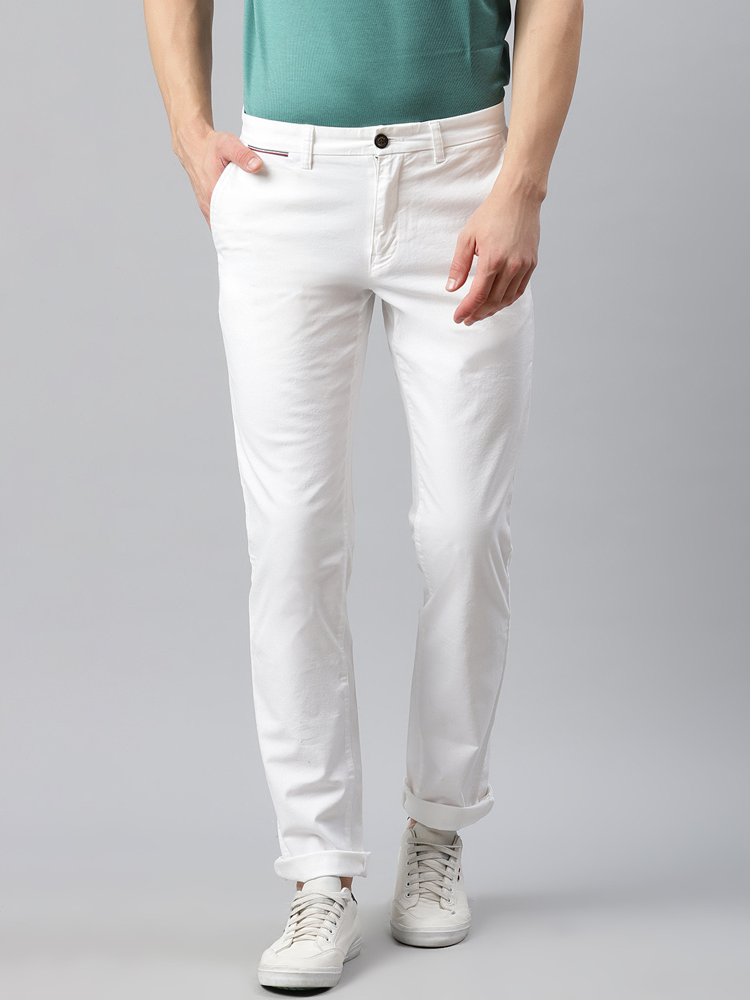 

Tommy Hilfiger Men White Regular Fit Solid Chinos