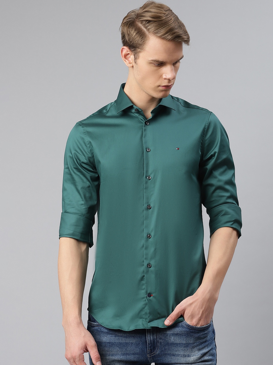 

Tommy Hilfiger Men Green Satin Finish Stretchable Casual Shirt