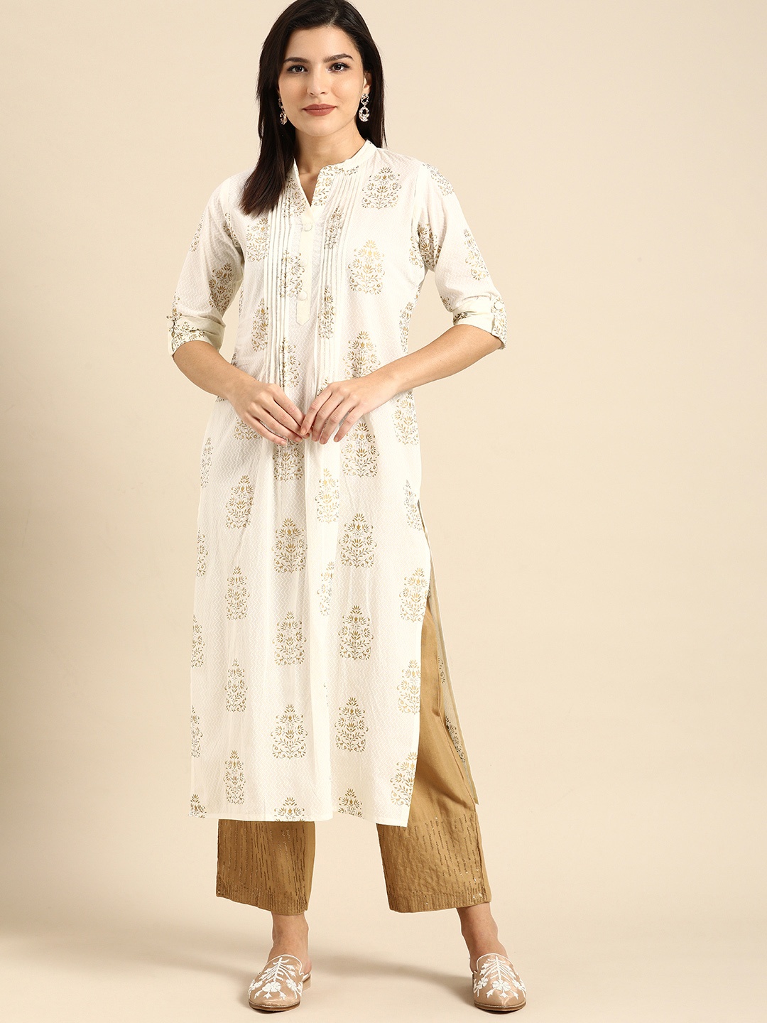 

Rajnandini White Floral Printed Pure Cotton Kurta