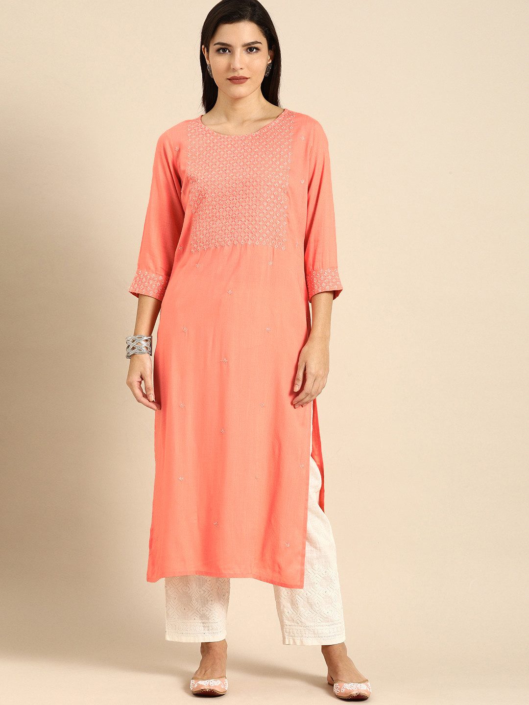 

Rajnandini Women Peach-Coloured Floral Embroidered Kurta
