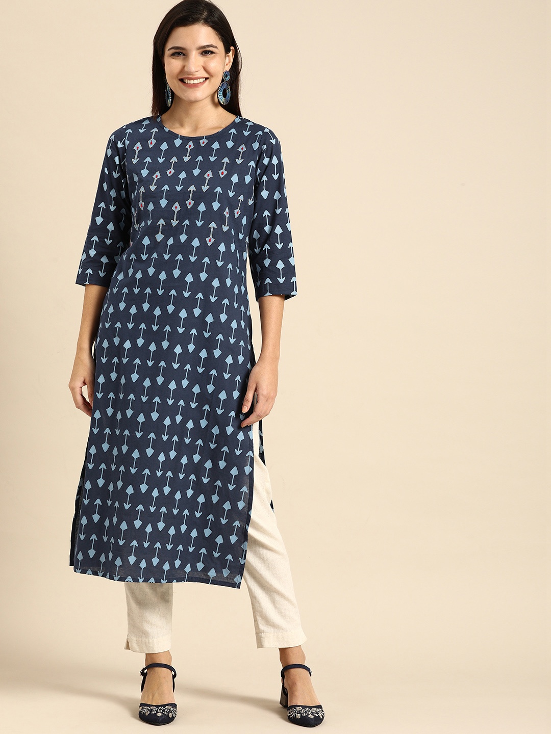 

Rajnandini Navy Blue Geometric Printed Pure Cotton Kurta