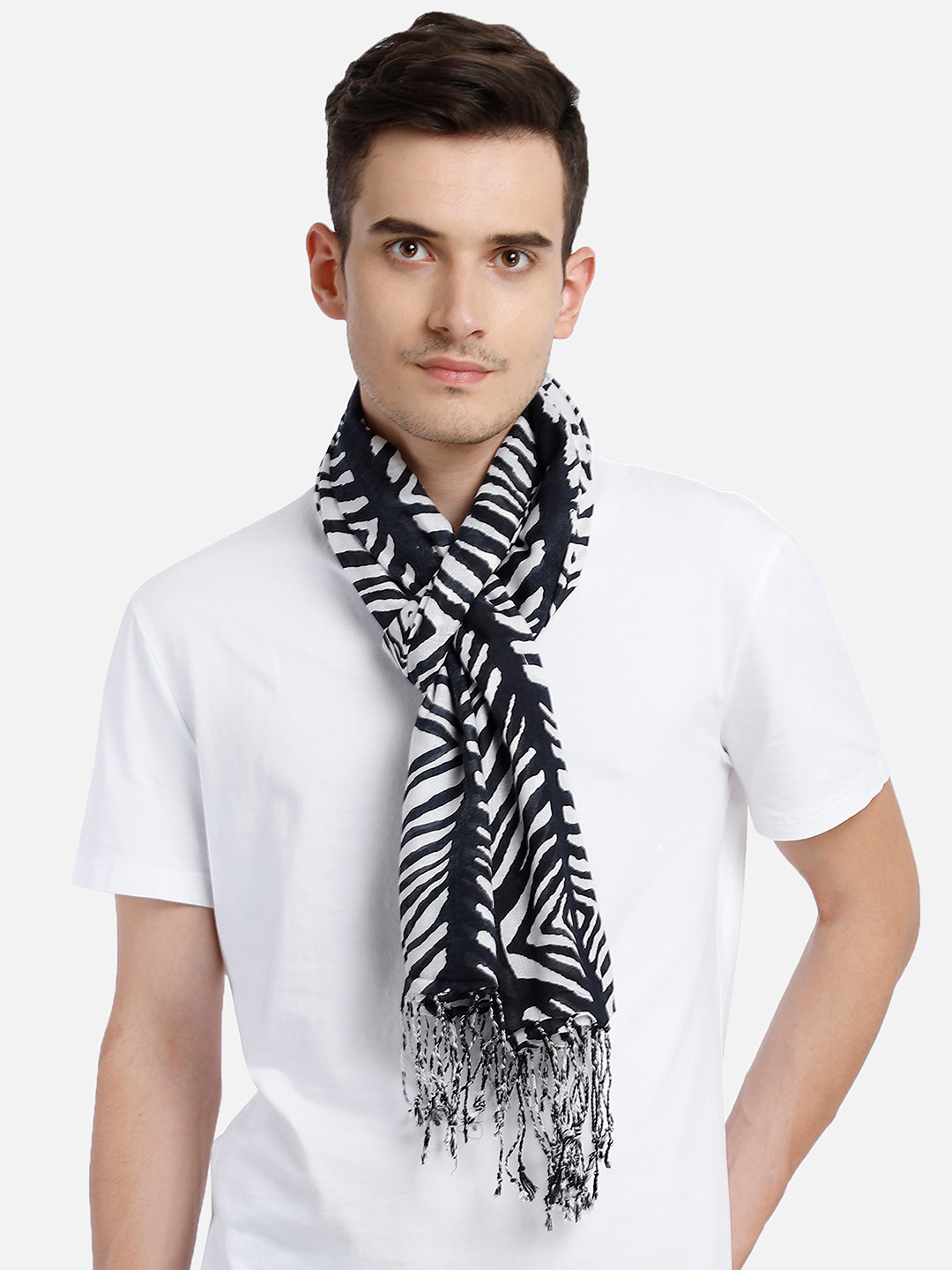 

Aditi Wasan Men Black & White Printed Stole