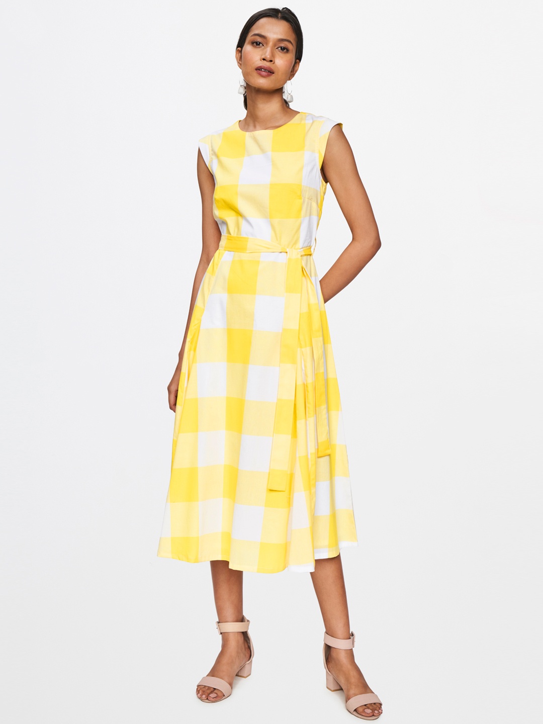 

AND Women Yellow & White Checked Midi Dress With A Belt