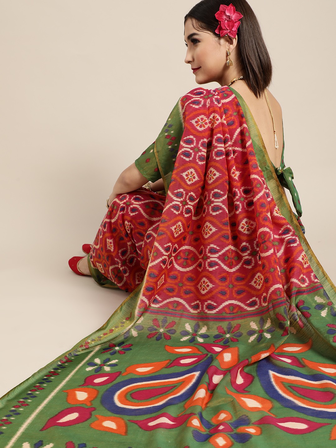 

Saree Mall Stylish Pink and Green Silk Blend Saree