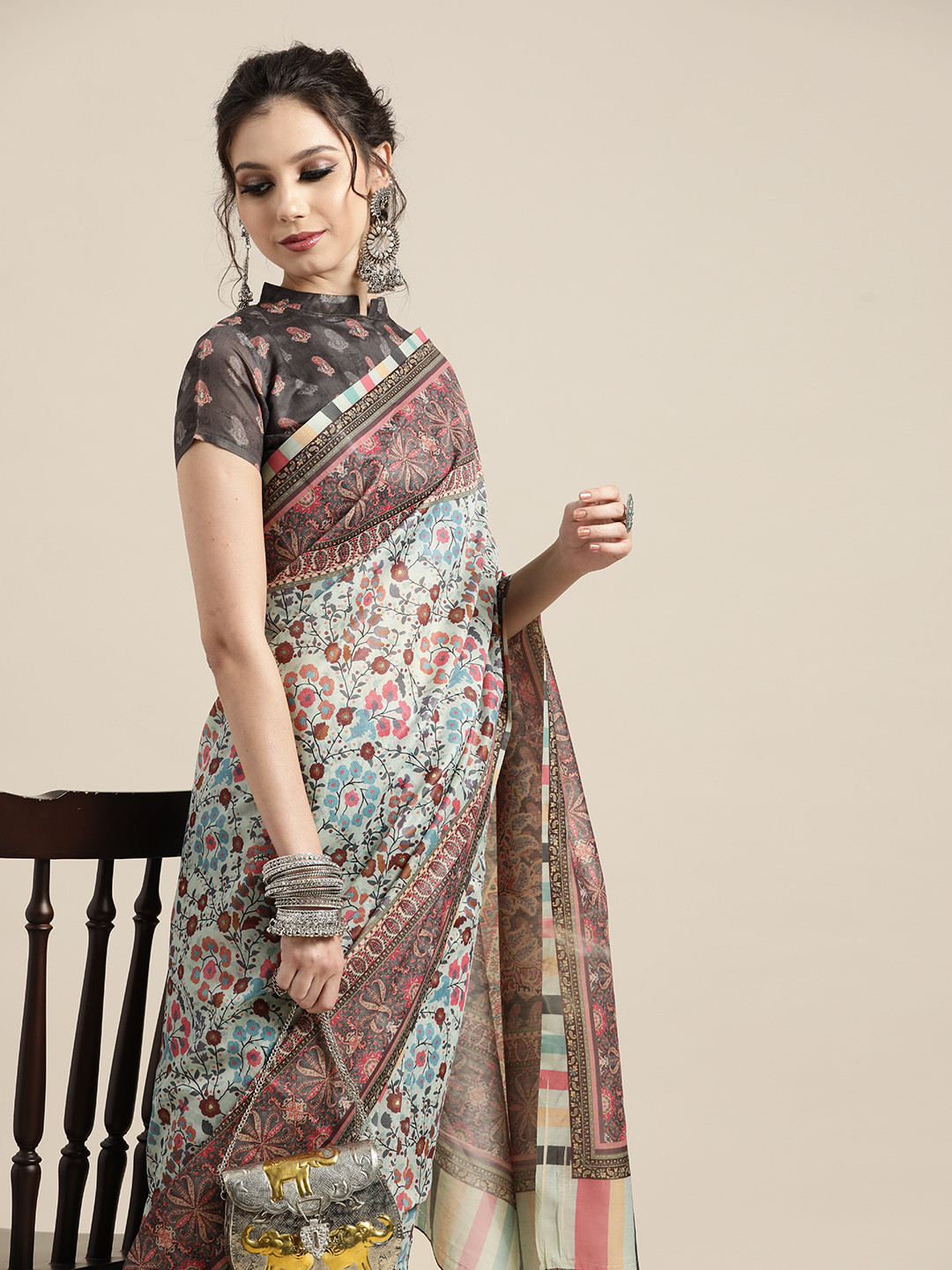 

Saree mall Floral Saree with Printed border, Off white