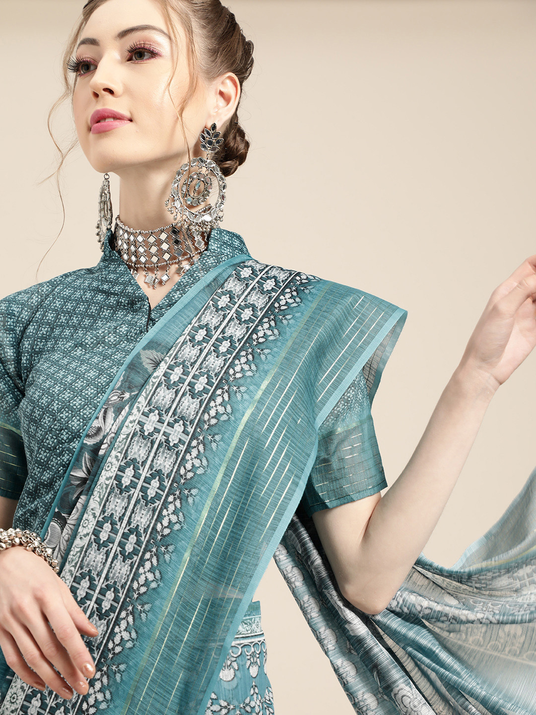

Saree Mall Tranquil Blue and White Linen Blend Saree