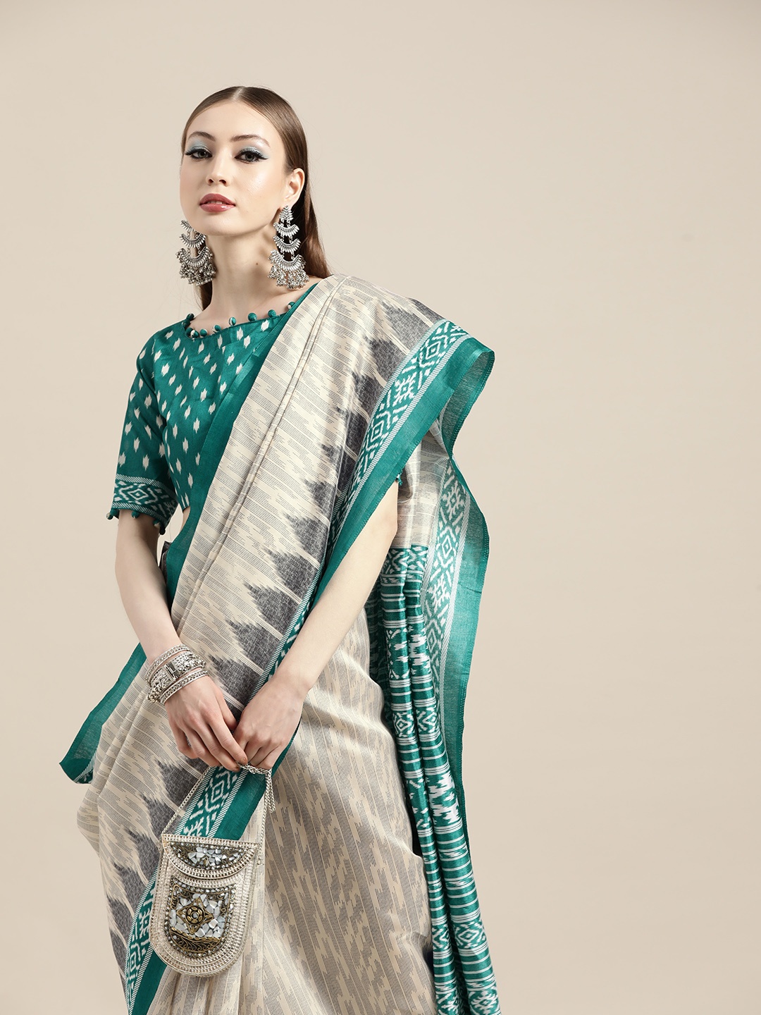 

Saree mall Geometric Silk Blend Saree with Printed border, Cream