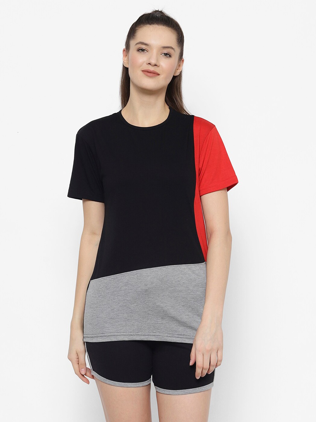 

VIMAL JONNEY Women Black & Grey Colourblocked Night suit