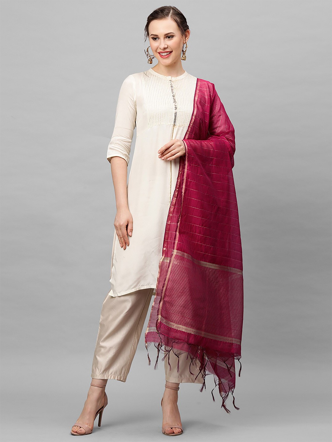 

Indo Era Pink & Golden Woven Design Dupatta