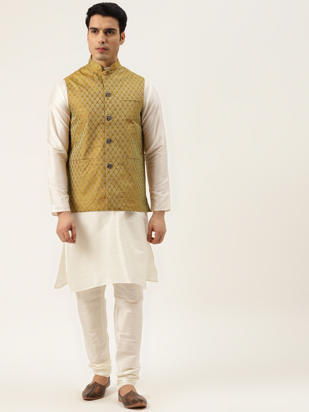 

SOJANYA Men Off White Solid Kurta Set With Printed Jacket