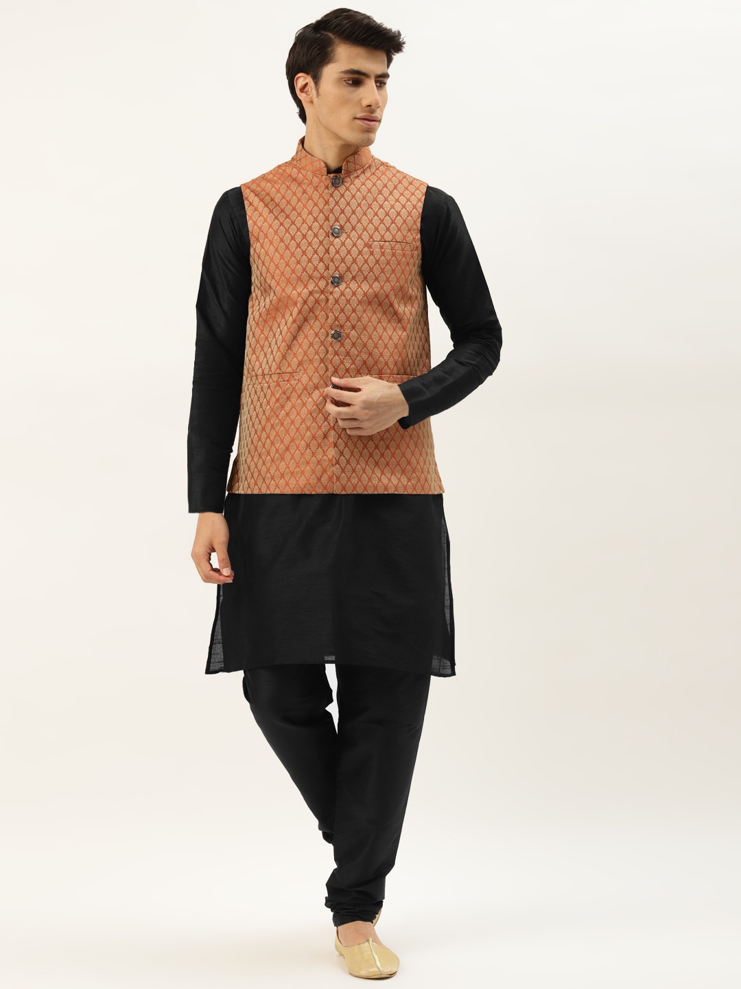 

SOJANYA Men Black Solid Kurta with Churidar & Nehru Jacket