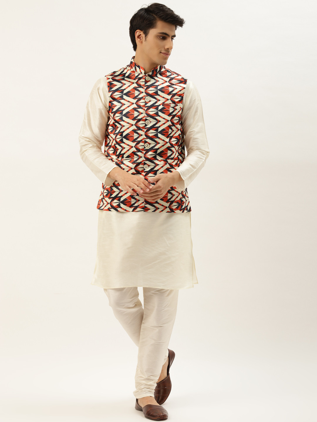 

SOJANYA Men Off White Solid Kurta Set With Printed Jacket