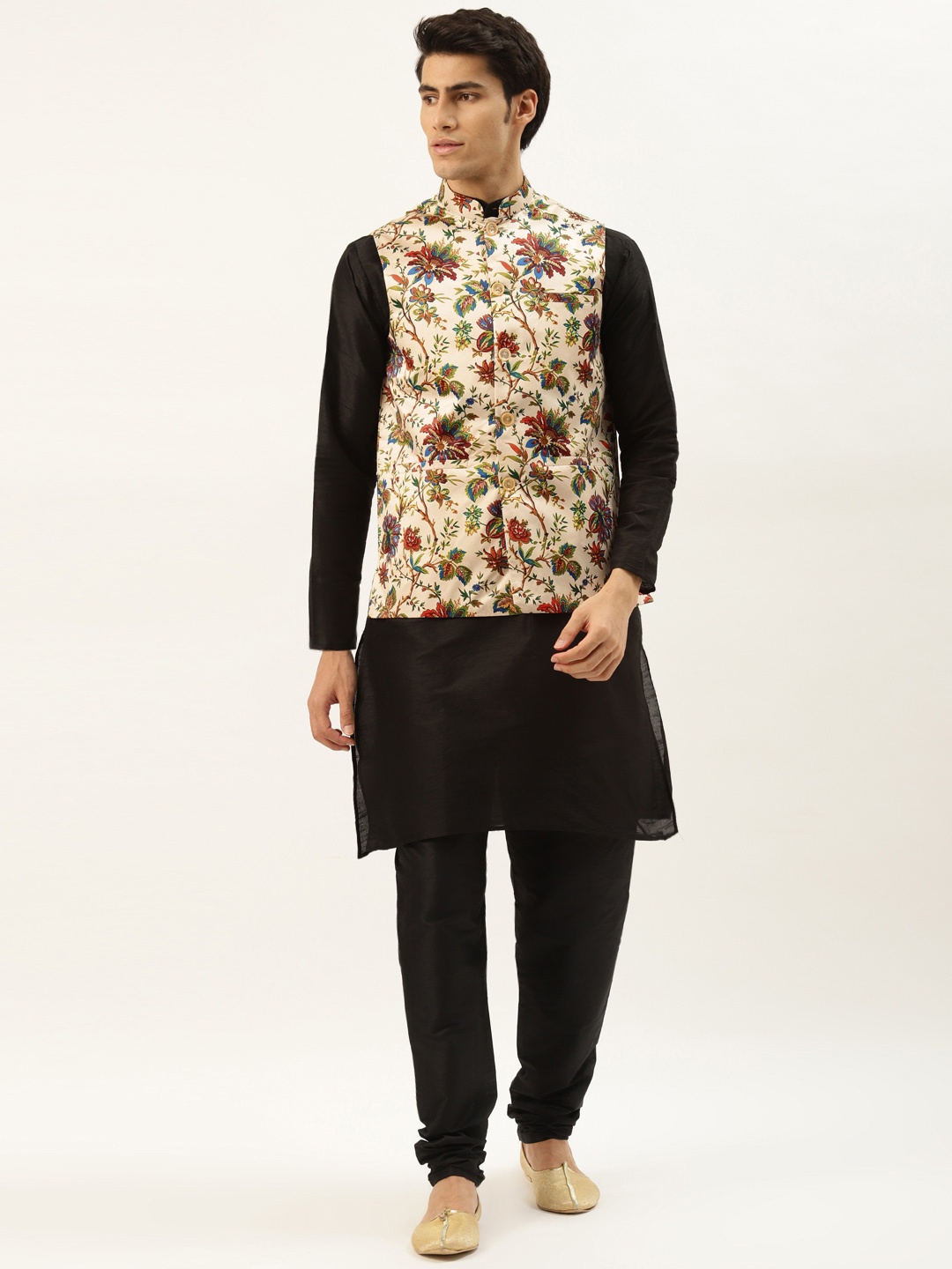 

SOJANYA Men Black Solid Kurta with Churidar & Nehru Jacket