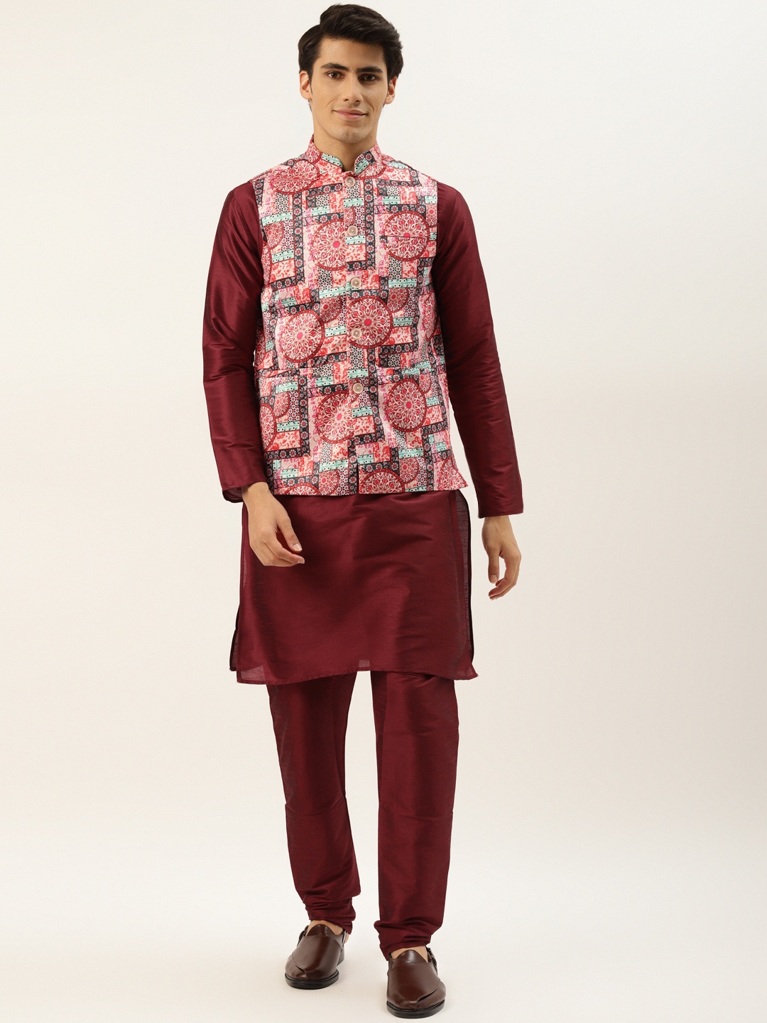

SOJANYA Men Maroon & Pink Kurta with Churidar And Nehru Jacket