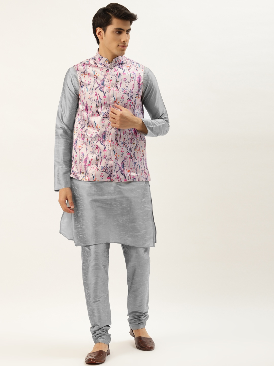 

SOJANYA Men Grey Kurta with Churidar & Nehru Jacket