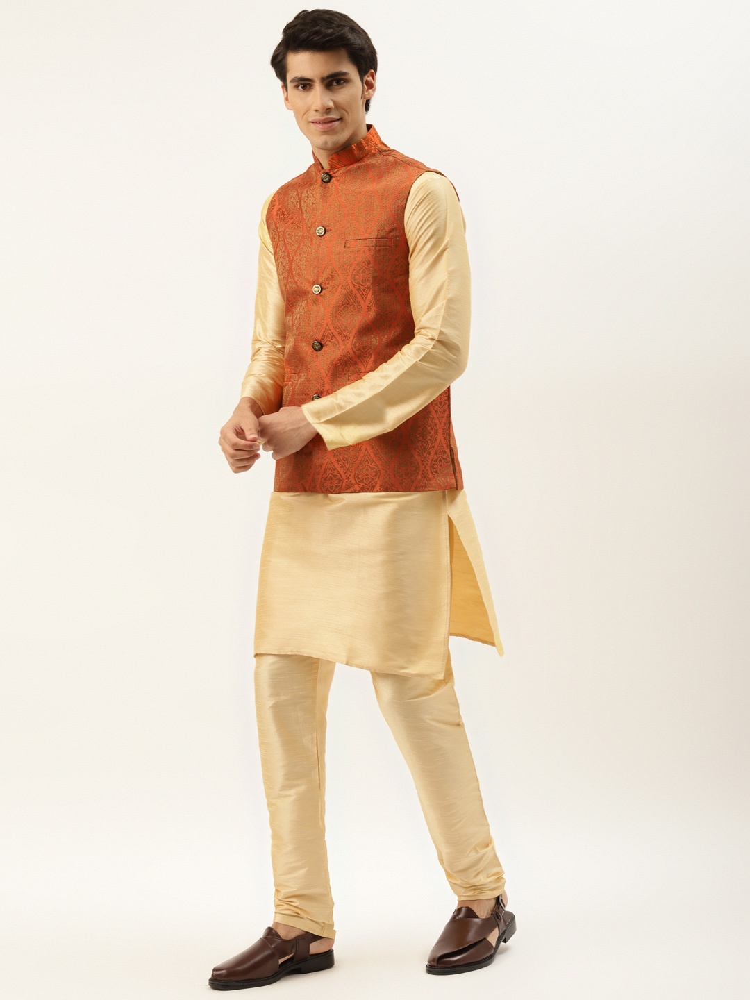 

SOJANYA Men Golden Kurta with Churidar & Nehru Jacket, Gold