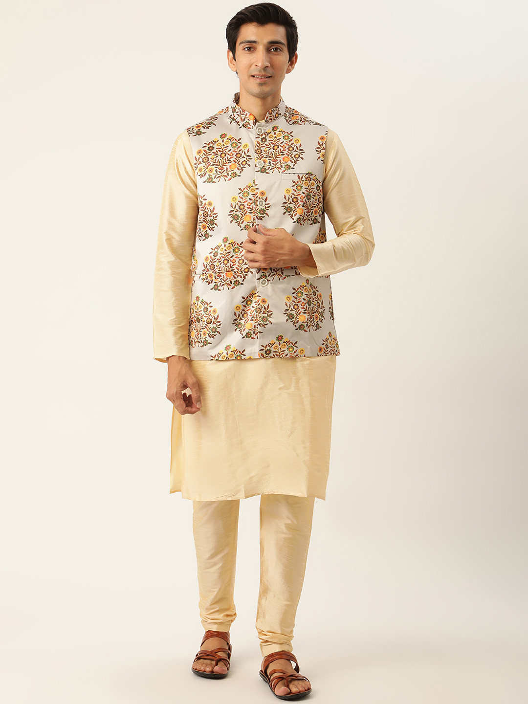 

SOJANYA Men Golden Kurta with Churidar & Nehru Jacket, Gold