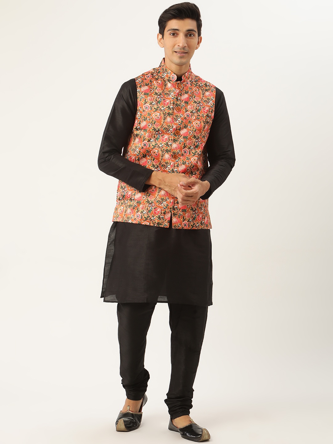

SOJANYA Men Black Solid Kurta Set With Ethnic Motifs Printed Nehru Jacket