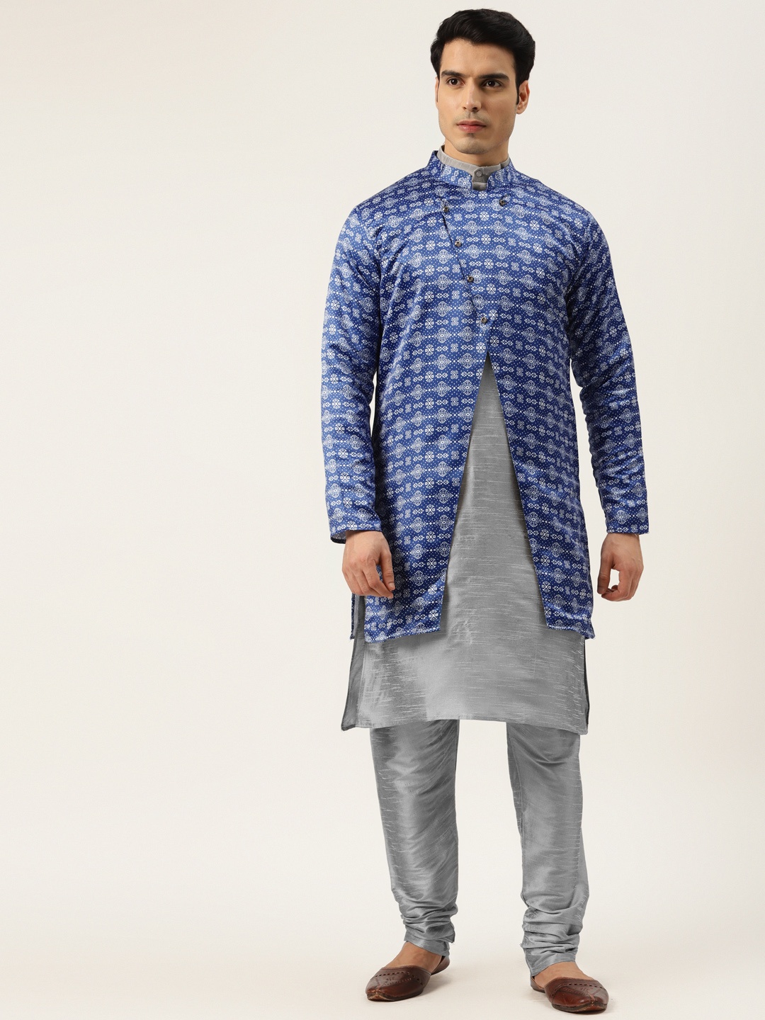 

SOJANYA Men Grey & Blue Kurta with Churidar