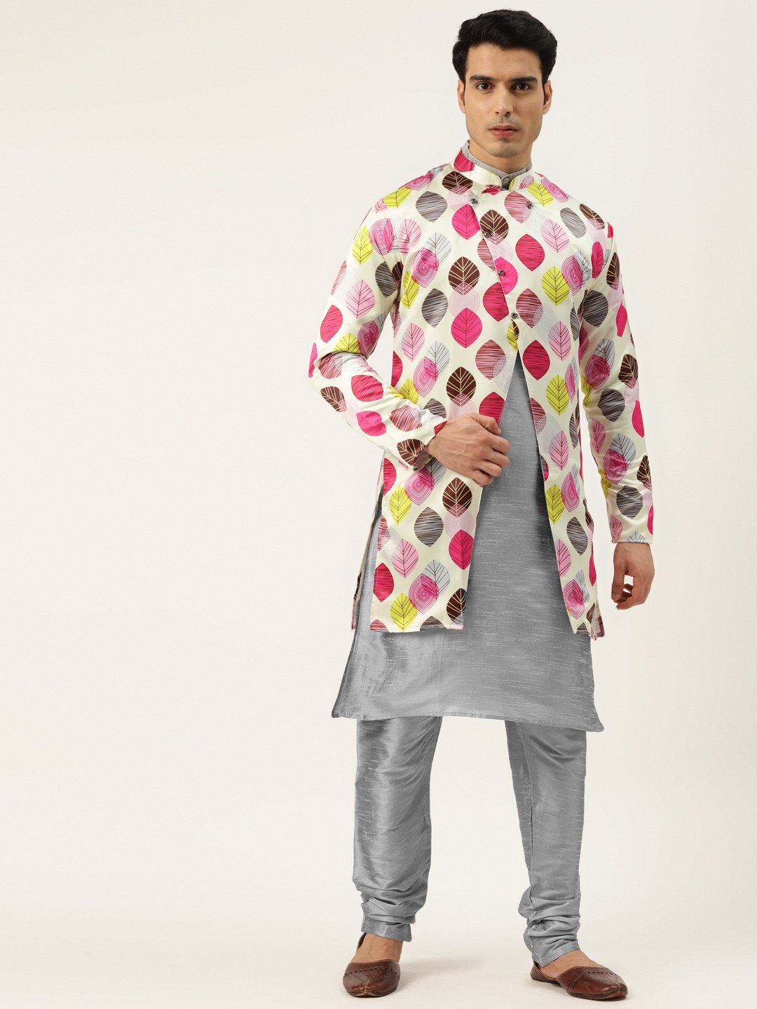 

SOJANYA Men Grey & White Kurta with Churidar