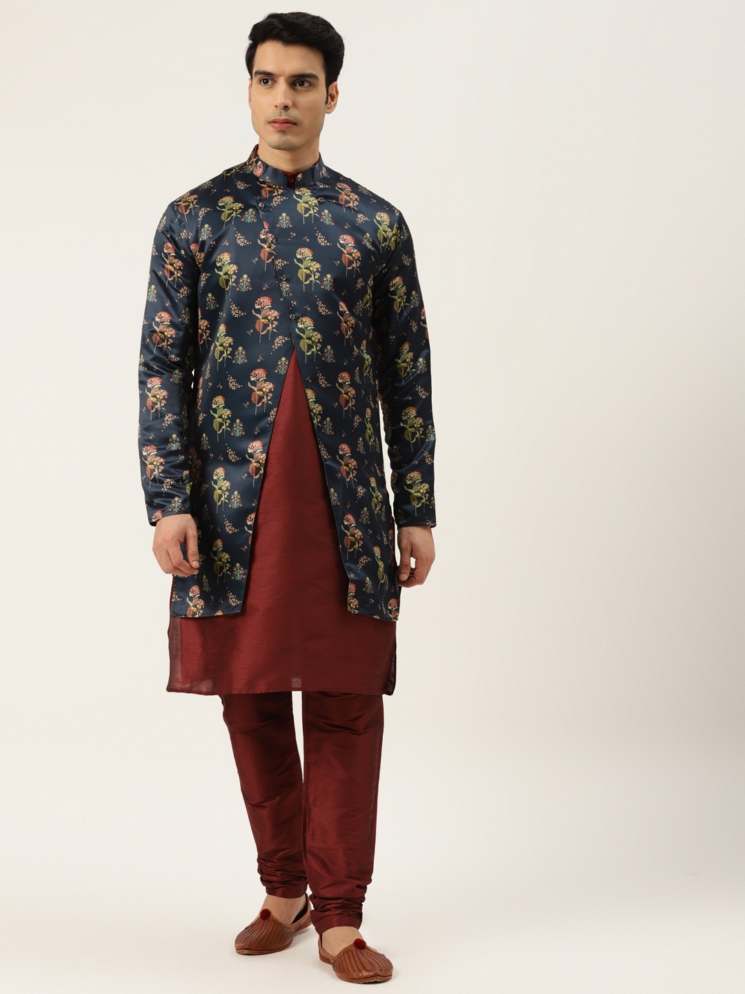 

SOJANYA Men Maroon & Navy Blue Printed Kurta Pyjama & Sherwani Set