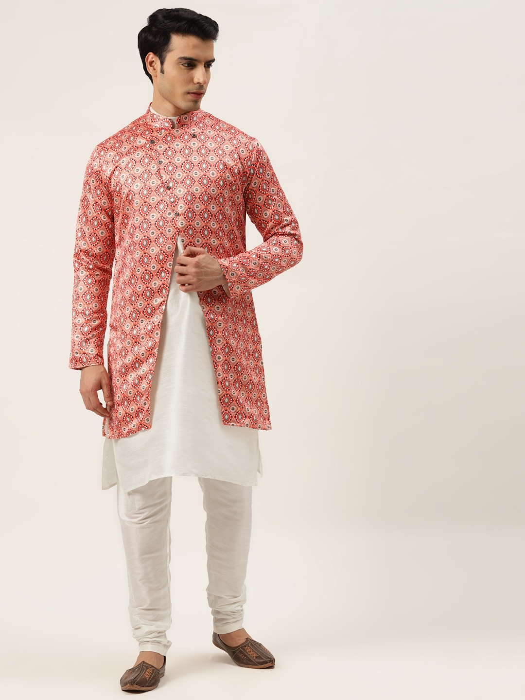 

SOJANYA Men Off White Solid Kurta with Churidar & Jacket