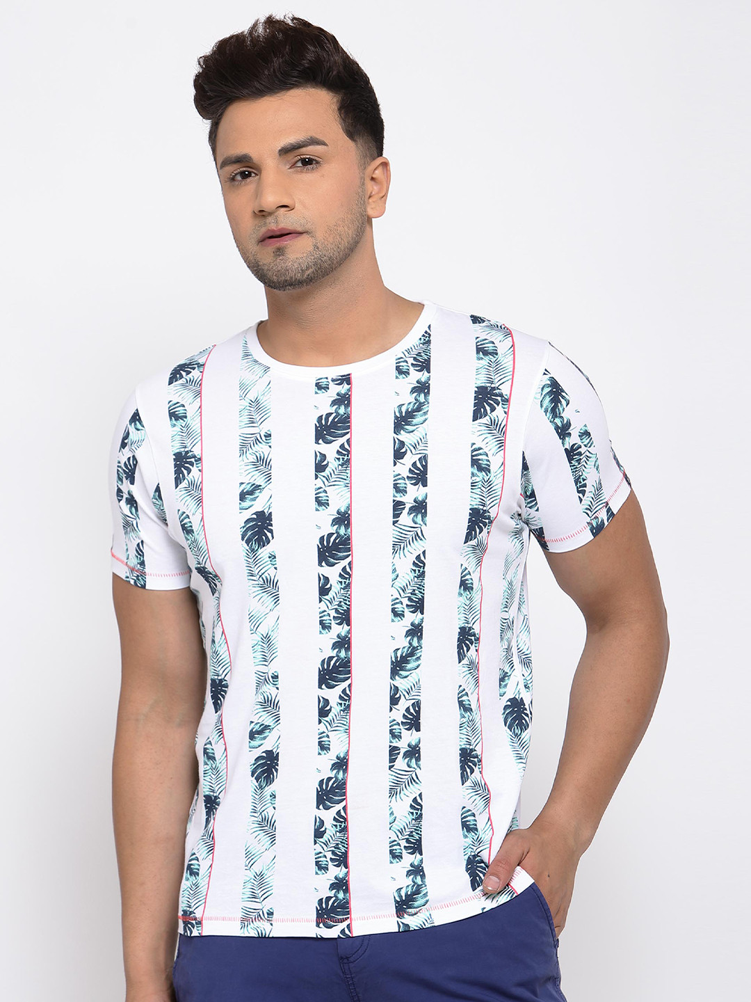 

Pepe Jeans Men White & Blue Slim Fit Striped Round Neck T-shirt