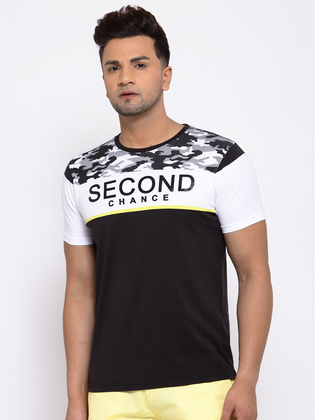 

Pepe Jeans Men Black & White Printed Round Neck T-shirt