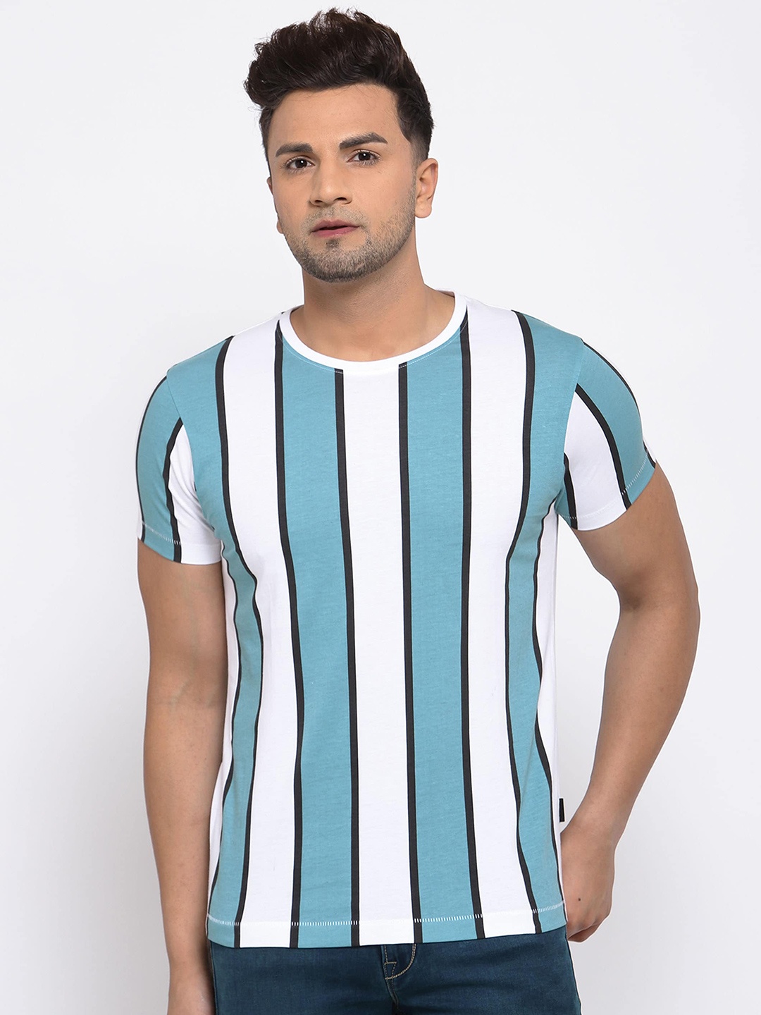 

Pepe Jeans Men Blue & White Striped Round Neck T-shirt