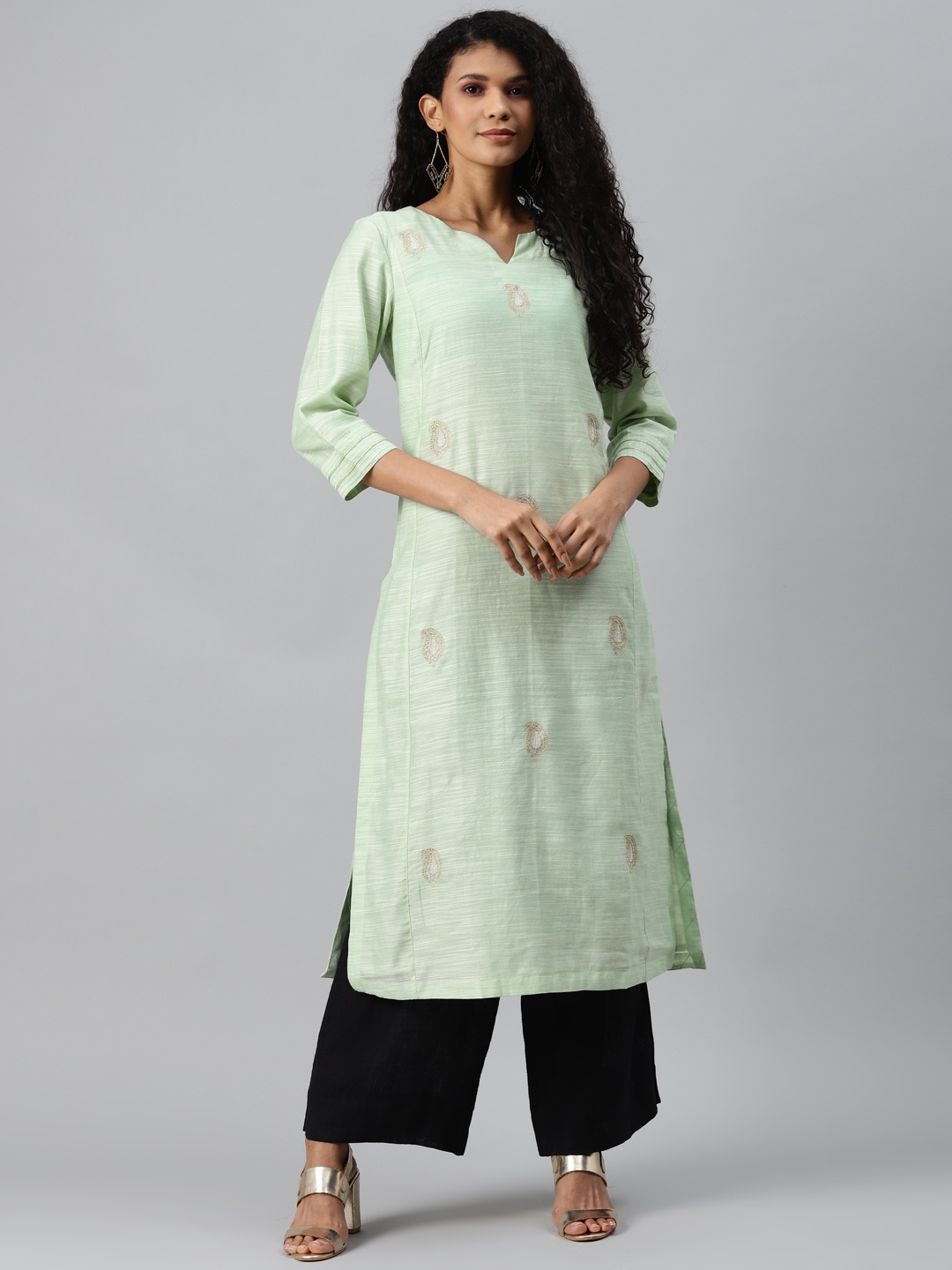 

Fabindia Women Green Paisley Embroidered Kurta