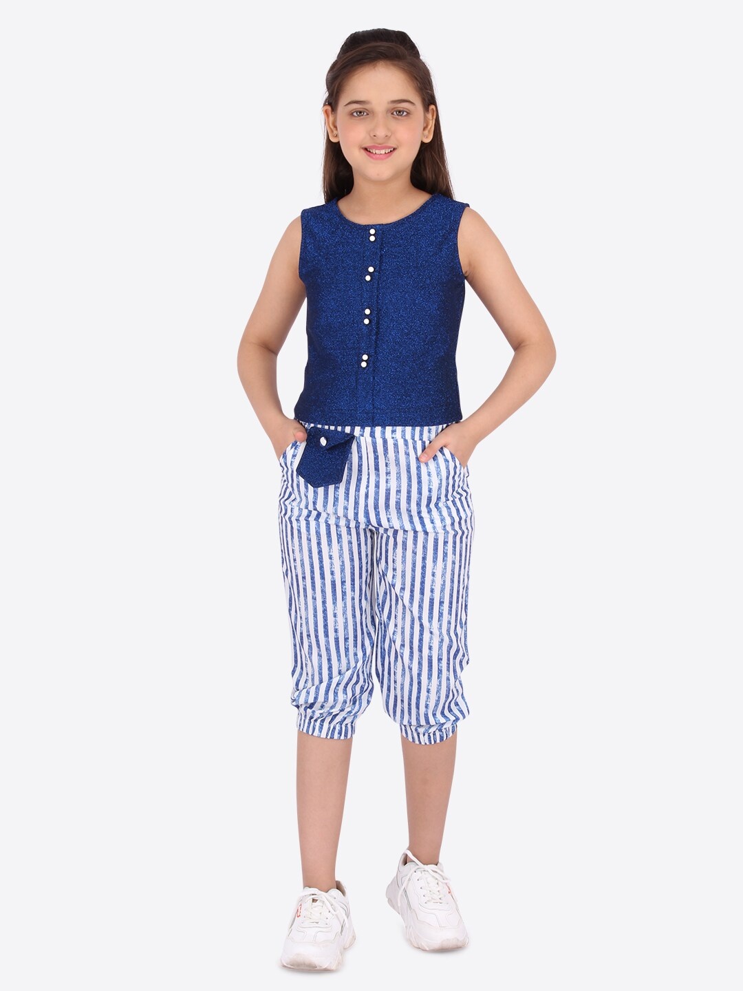 

CUTECUMBER Girls Blue & White Solid Top with Capris