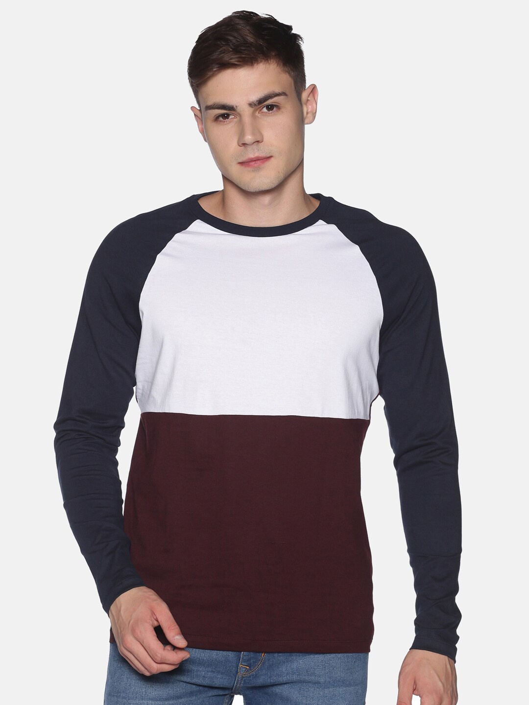 

UrGear Men White & Burgundy Colourblocked Round Neck T-shirt