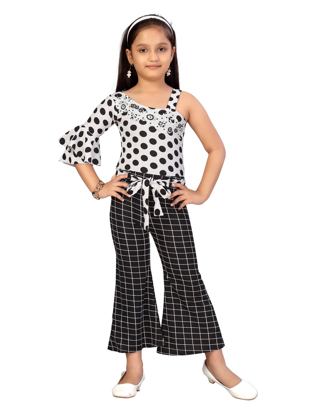 

Aarika Girls Black & White Printed Basic Jumpsuit