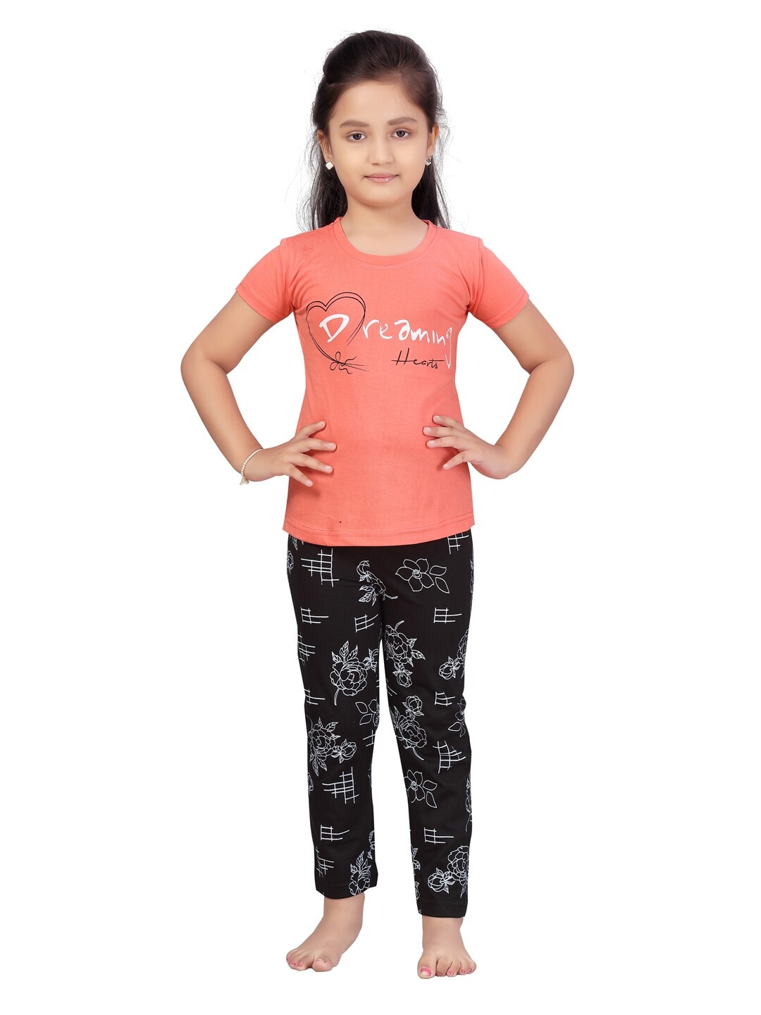 

Aarika Girls Peach-Coloured & Black Printed Night suit