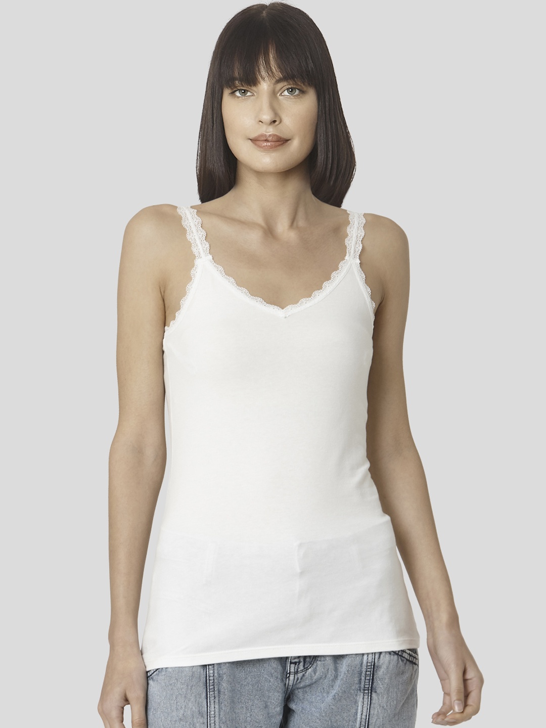 

Vero Moda Women White Solid Tank Top