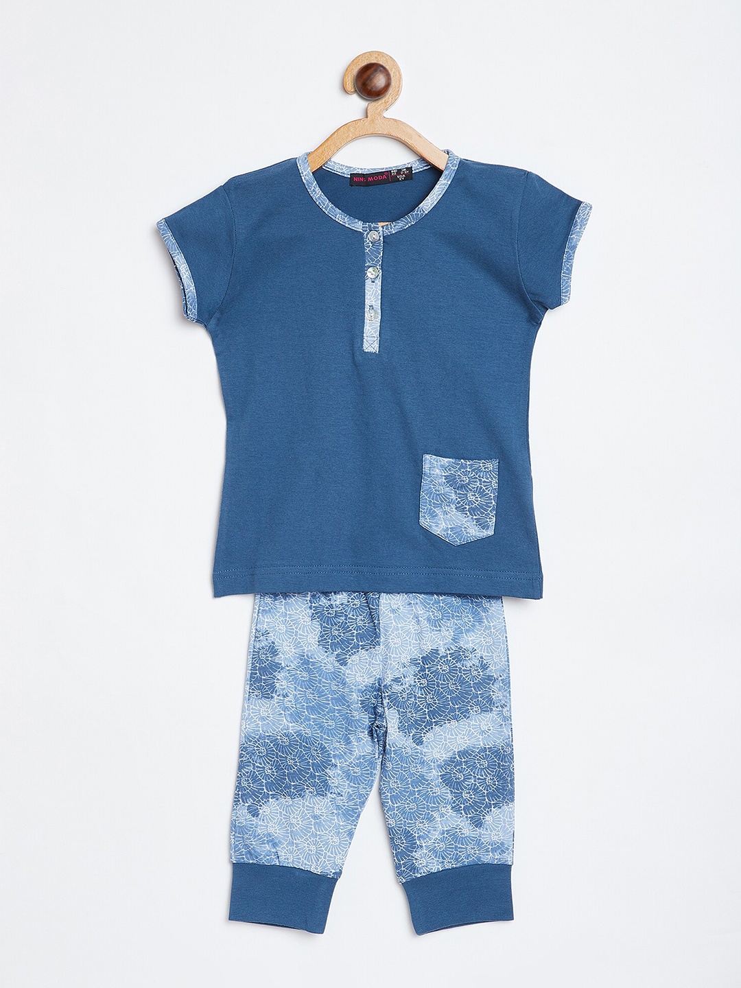 

Nins Moda Girls Navy Blue & White Solid Night suit