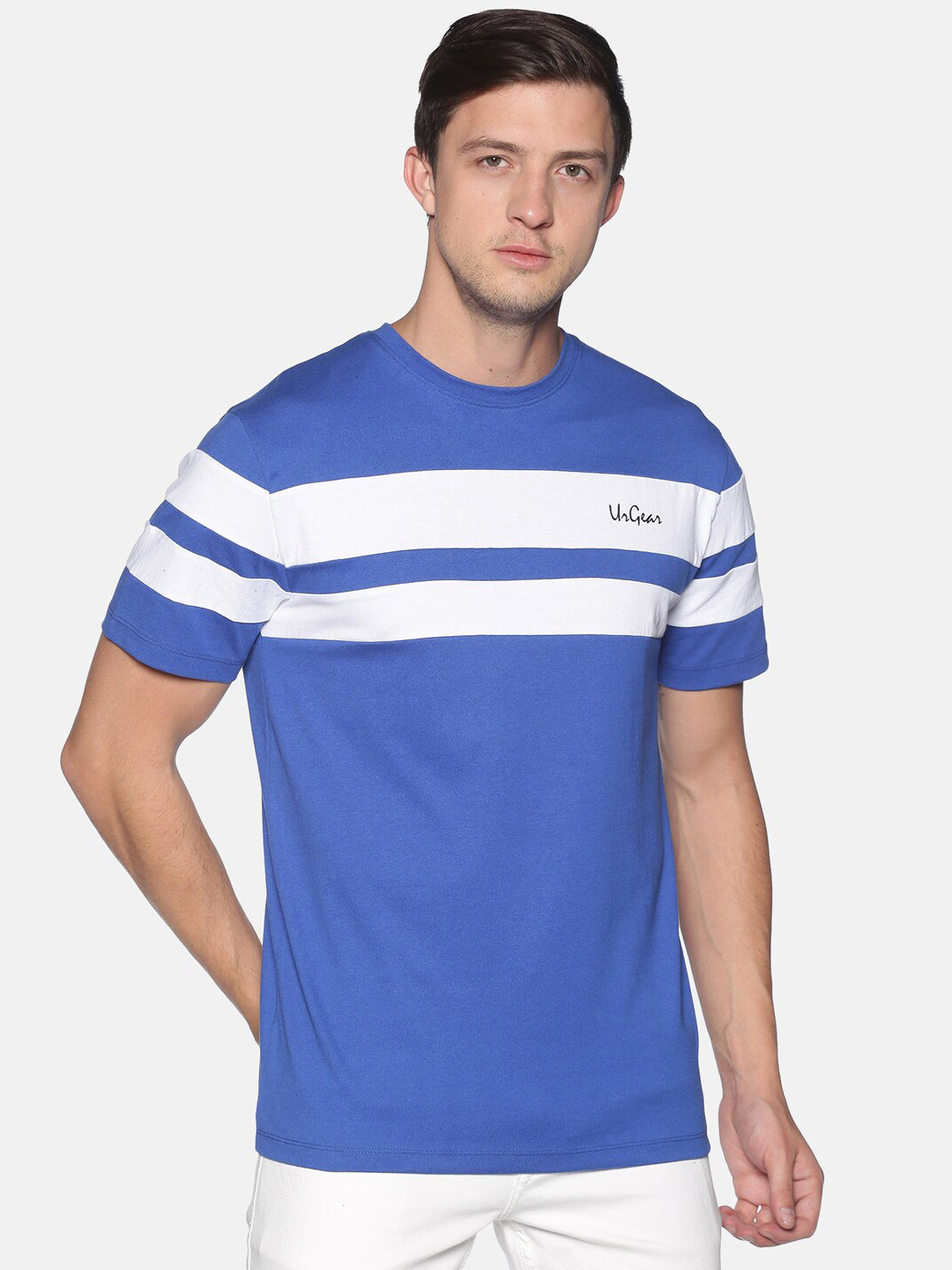 

UrGear Men Blue & White Striped Round Neck T-shirt