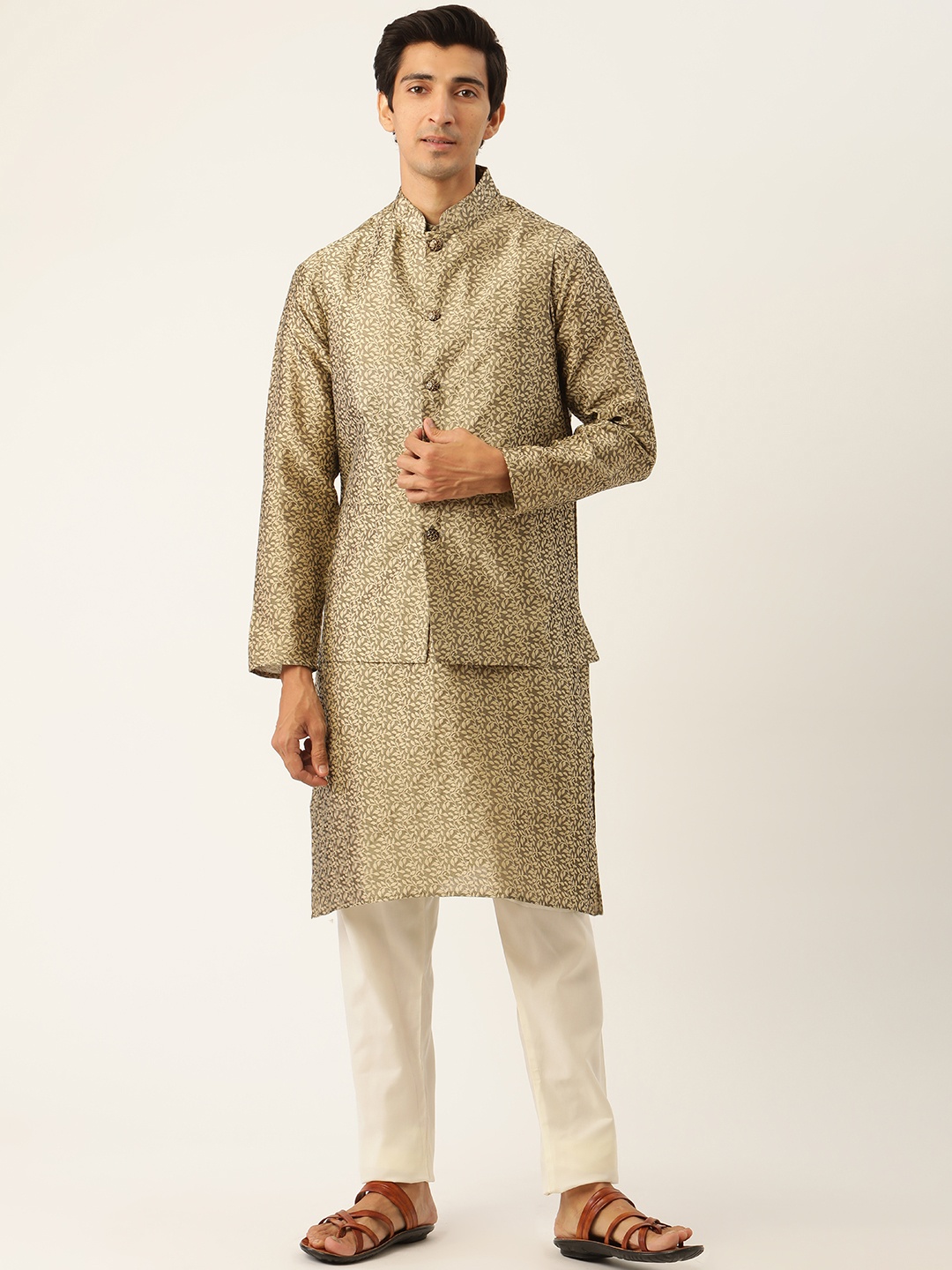 

SOJANYA Men Golden Ethnic Motifs Kurta Set With Nehru Jacket, Gold