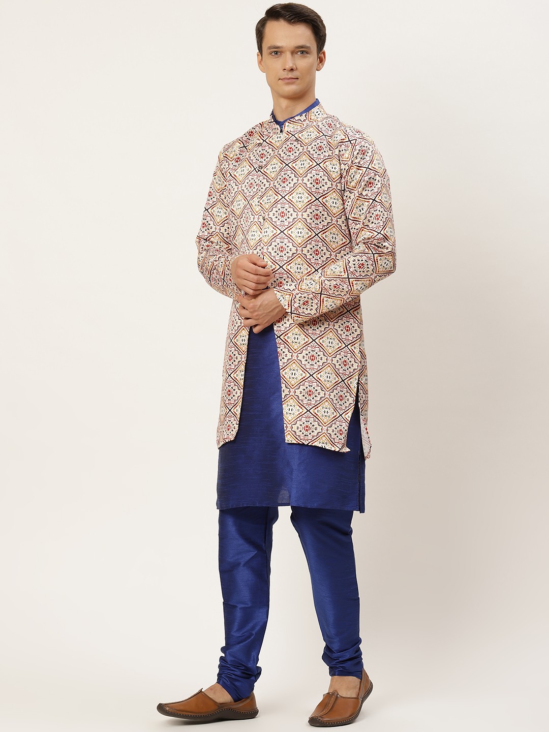 

SOJANYA Men Blue Kurta with Churidar & Jacket
