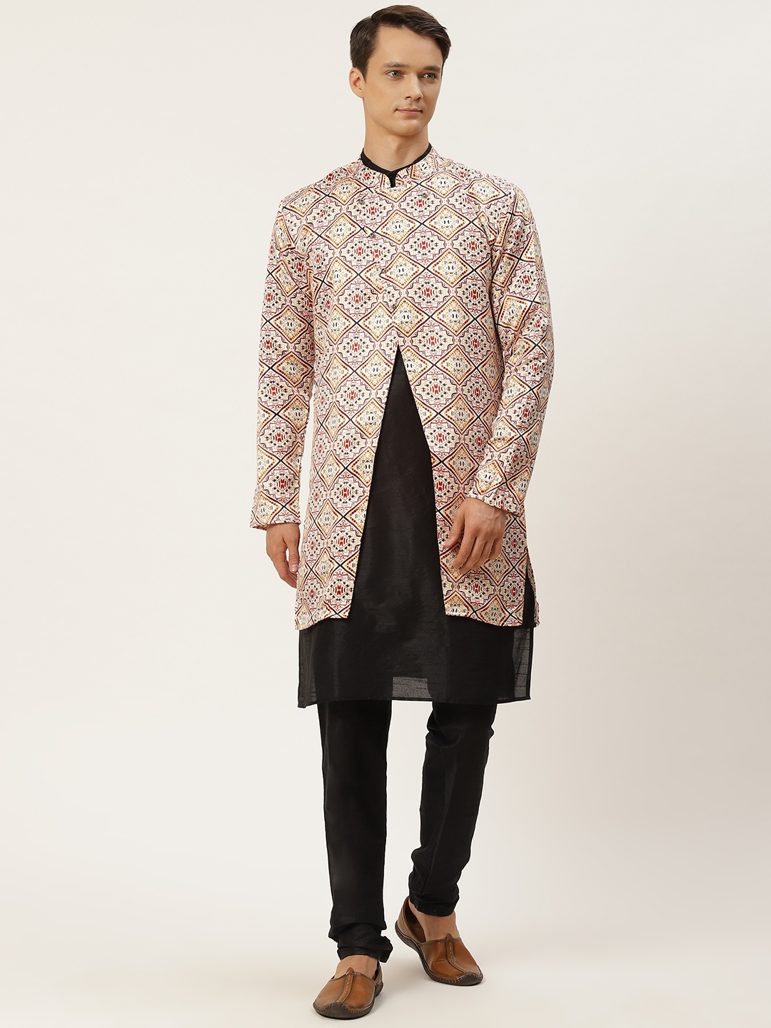 

SOJANYA Men Black & Off-White Kurta with Churidar