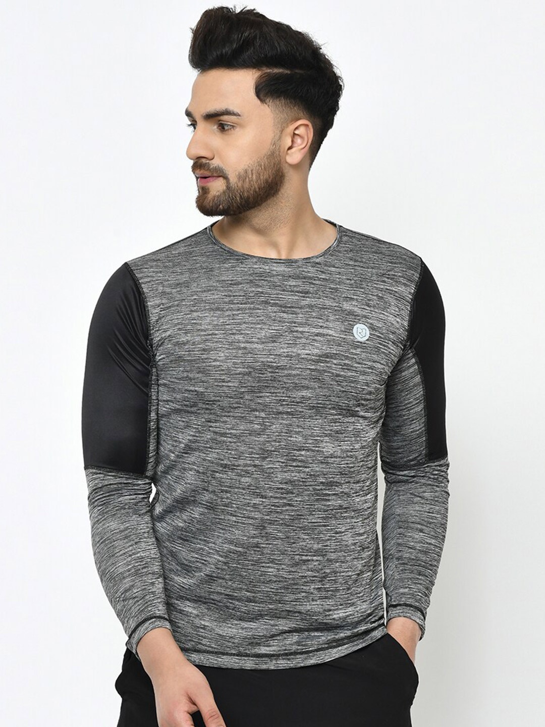 

Rigo Men Grey Solid & Black Round Neck Running T-shirt