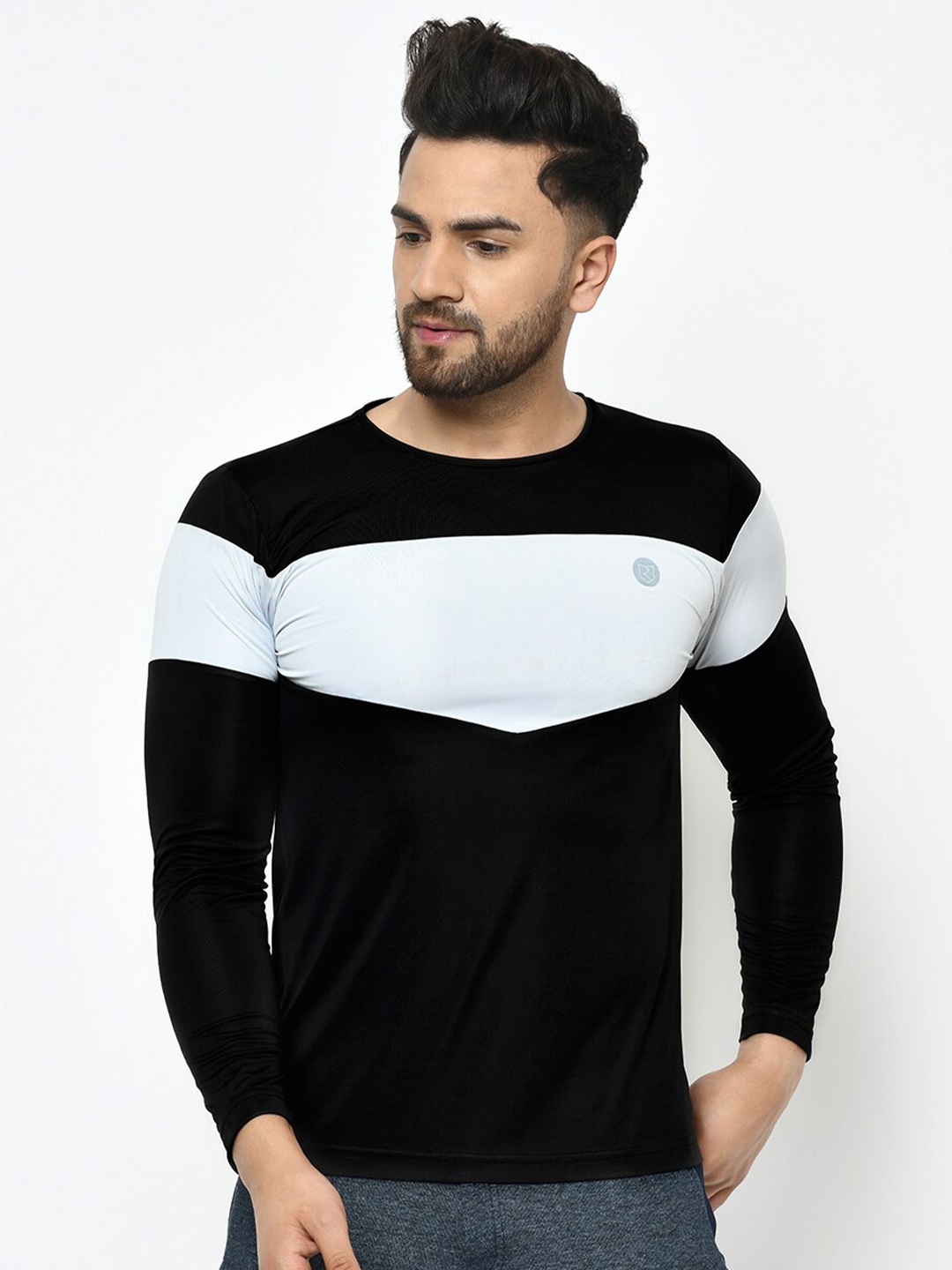 

Rigo Men Black & White Colourblocked Round Neck T-shirt