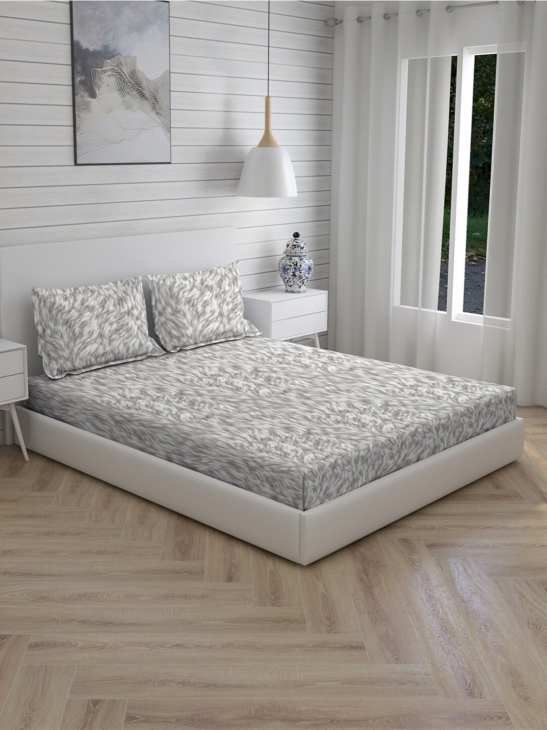 

Boutique Living India Grey & White Abstract 300 TC Cotton 1 King Bedsheet with 2 Pillow Covers