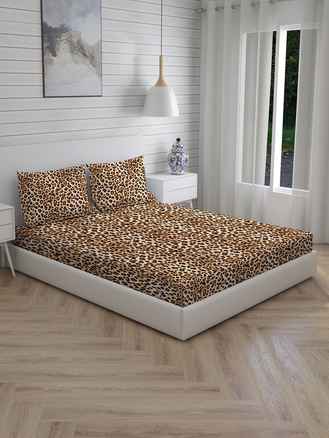

Boutique Living India Brown & Black Abstract 300 TC Cotton 1 King Bedsheet with 2 Pillow Covers